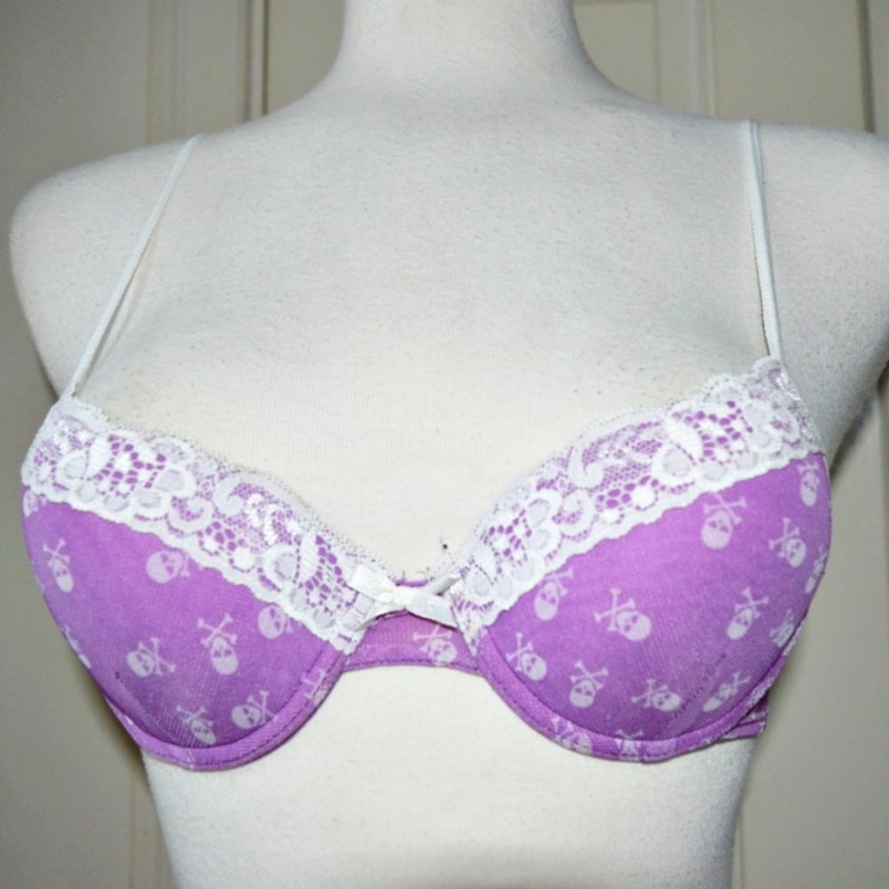 BRA SKULLS PATTERN & LACE TRIM LAVENDER BODY WHITE SKULLS & LACE TRIM FIXED STRA